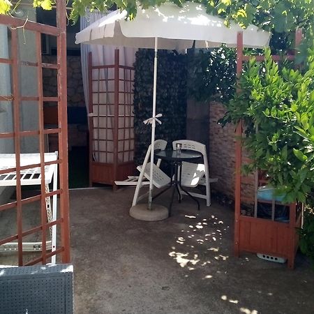 Isabele Apartment Бродарика Екстериор снимка