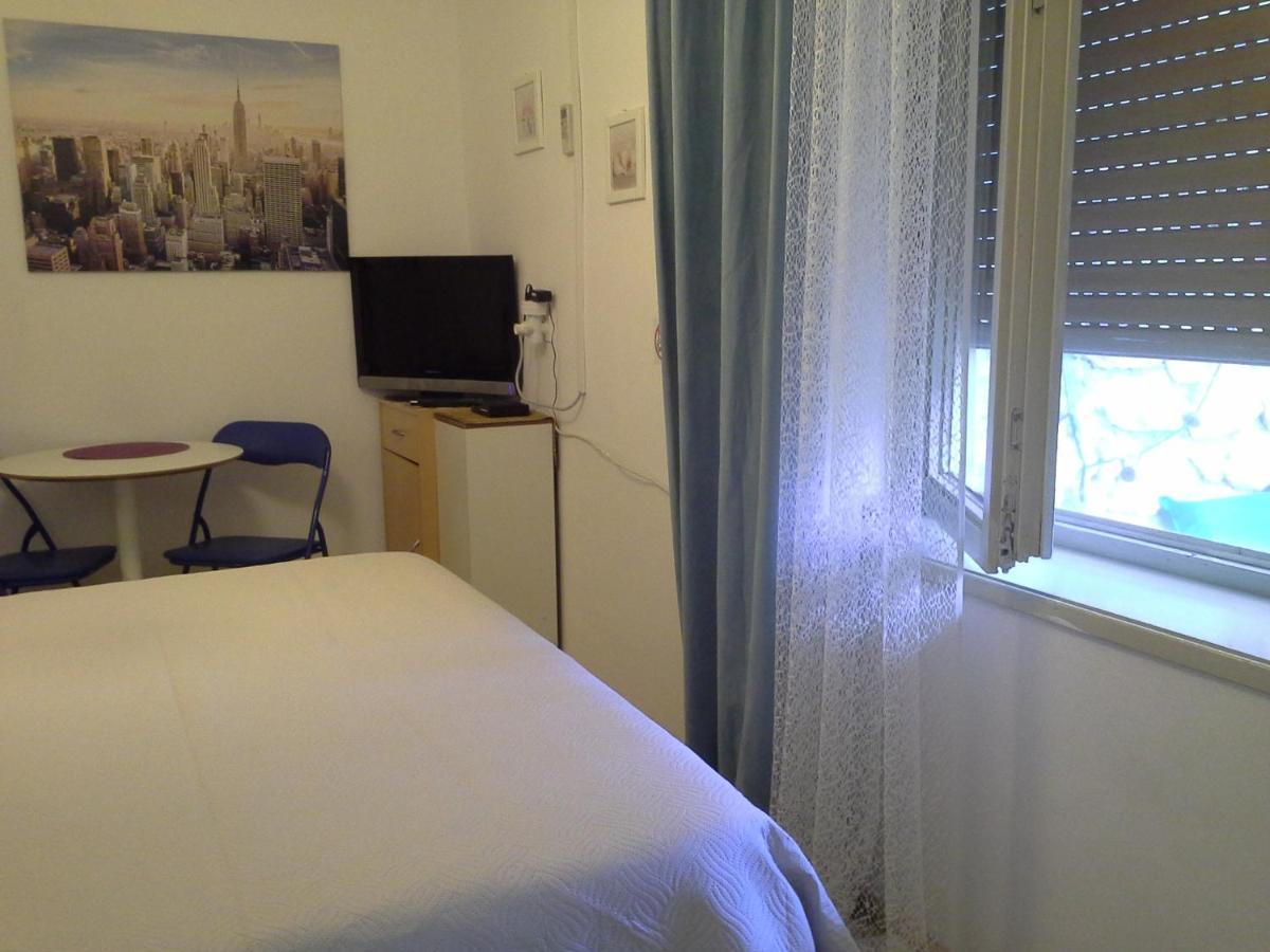 Isabele Apartment Бродарика Екстериор снимка